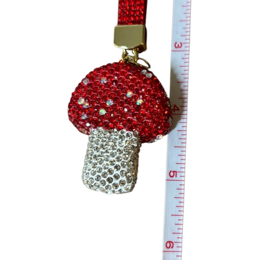 Fashion Jewelry Sparkling Red and White Mushroom Key Holder